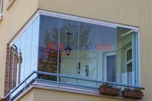 شیشه ریلی بالکن