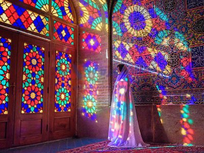 پنجره ارسی در مسجد نصیر الملک شیراز